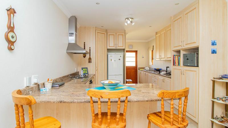 3 Bedroom Property for Sale in Sandbaai Western Cape